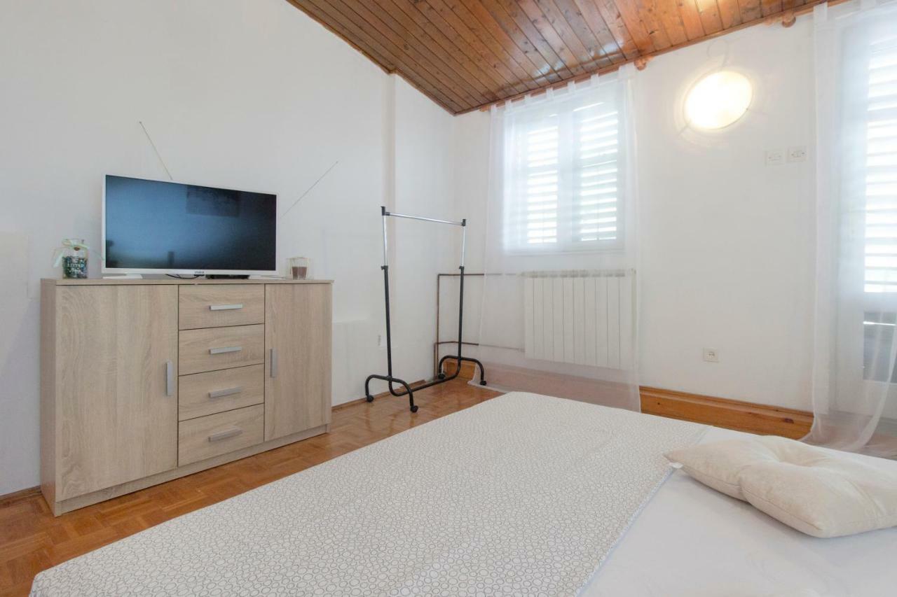 Apartment'S Dalmatia 시베니크 외부 사진
